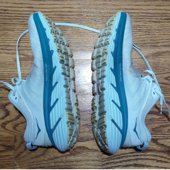 Women’s Gaviota 3 size 9B running shoes (green and blue) - Picture 3 of 7